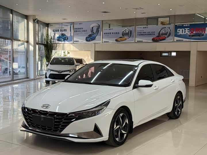 Elantra 2022 1.5L CVT LUX