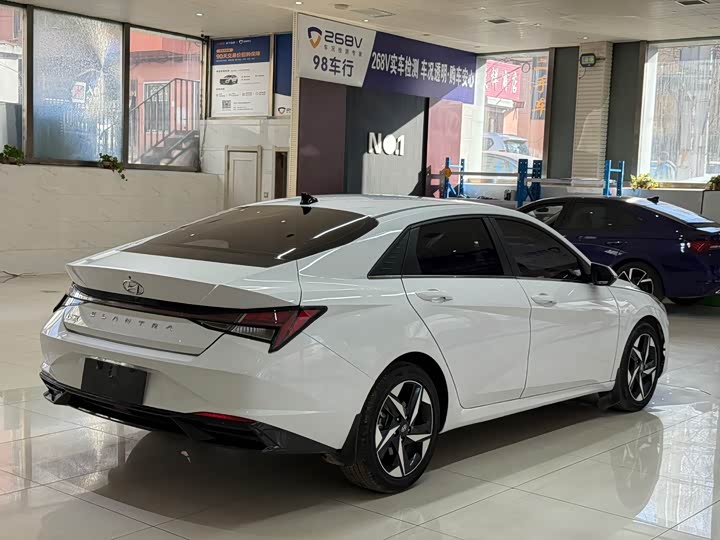 Elantra 2022 1.5L CVT LUX фото 4