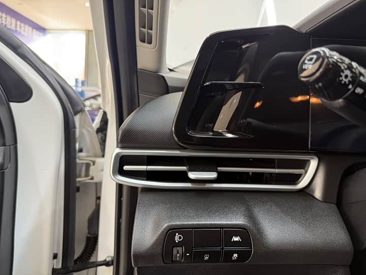 Elantra 2022 1.5L CVT LUX фото 9