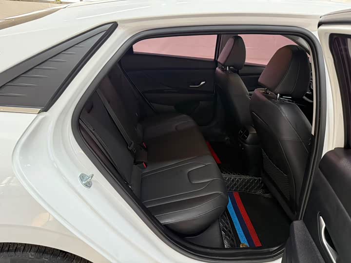 Elantra 2022 1.5L CVT LUX фото 22