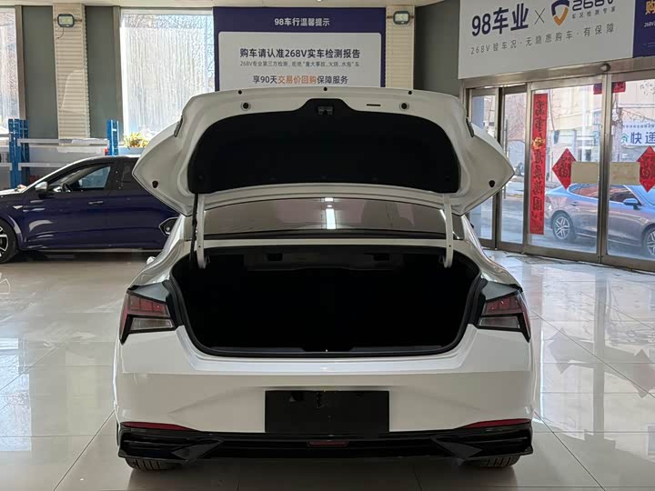 Elantra 2022 1.5L CVT LUX фото 24