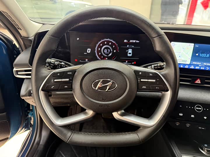 Elantra 2022 1.5L CVT LUX фото 11