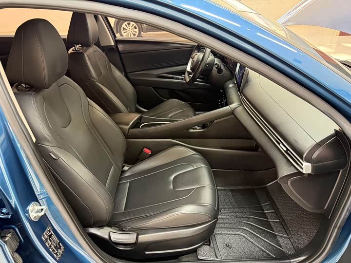 Elantra 2022 1.5L CVT LUX фото 21