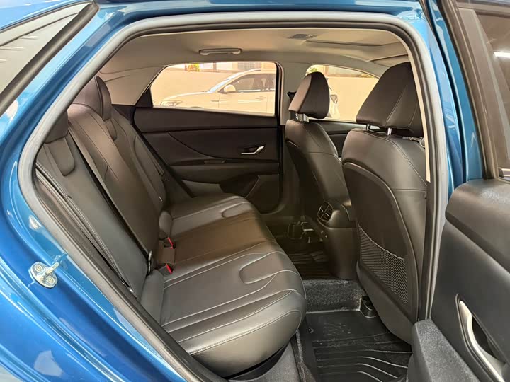 Elantra 2022 1.5L CVT LUX фото 22