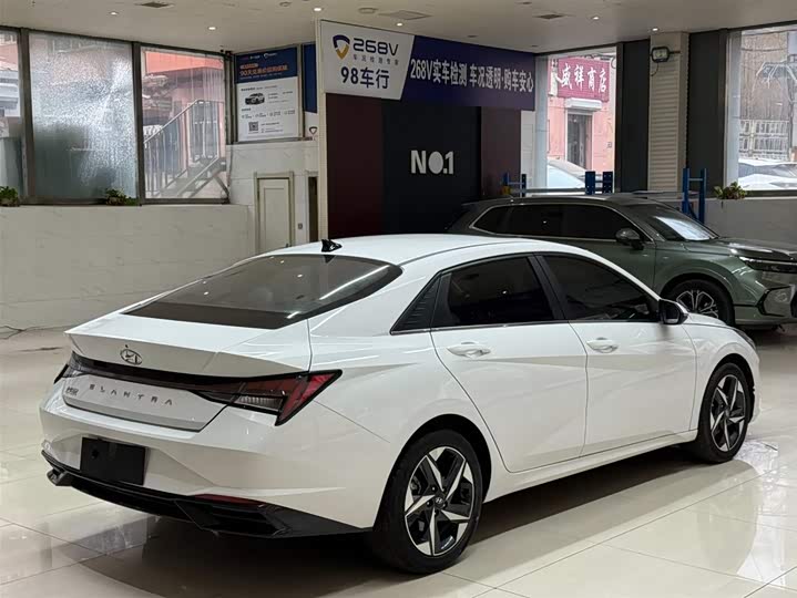 Elantra 2022 1.5L CVT LUX фото 4