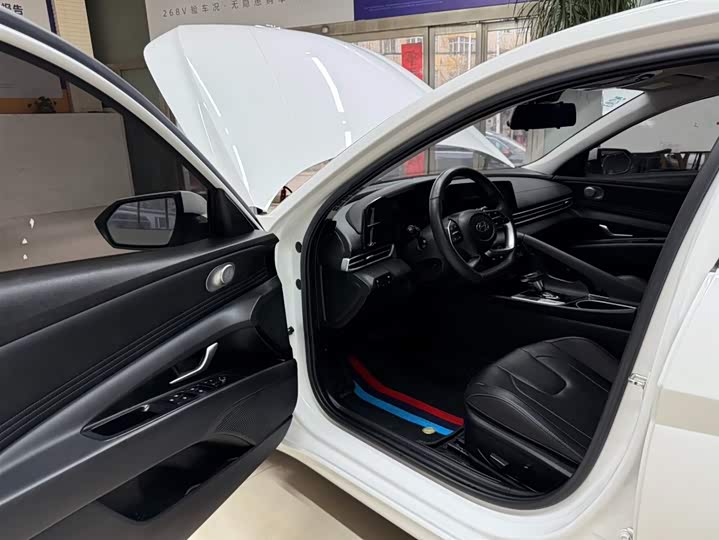 Elantra 2022 1.5L CVT LUX фото 8