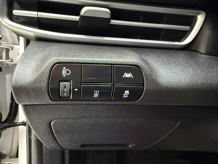 Elantra 2022 1.5L CVT LUX фото 9