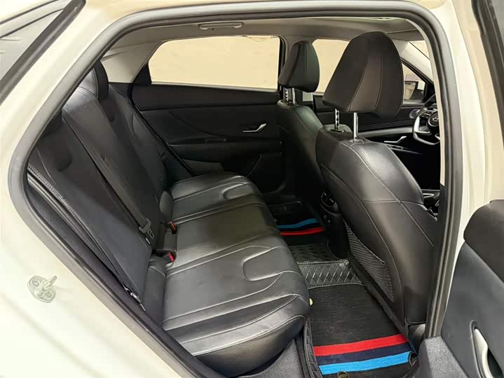 Elantra 2022 1.5L CVT LUX фото 22