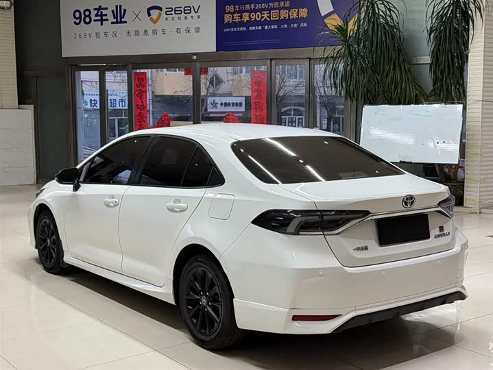 Corolla 2021 TNGA 1.5L CVT GR SPORT фото 6