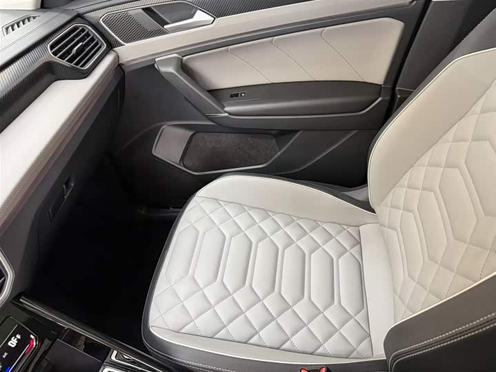 Tayron 2023 280TSI 2WD Luxury Plus Advanced фото 13