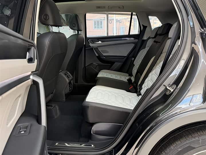 Tayron 2023 280TSI 2WD Luxury Plus Advanced фото 18
