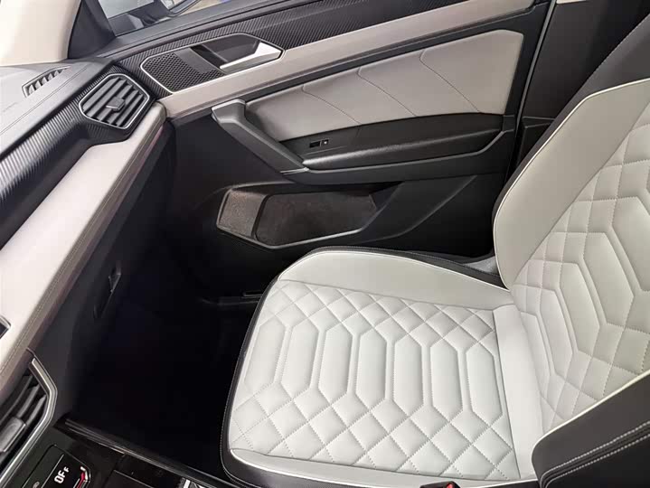 Tayron 2023 280TSI 2WD Luxury Plus Advanced фото 13