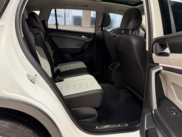 Tayron 2023 280TSI 2WD Luxury Plus Advanced фото 22