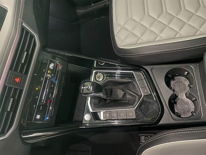 Tayron 2023 280TSI 2WD Luxury Plus Advanced фото 13