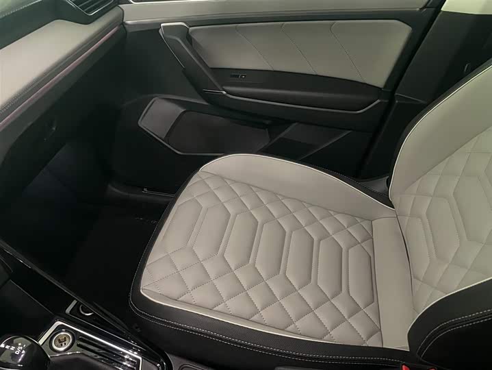 Tayron 2023 280TSI 2WD Luxury Plus Advanced фото 14
