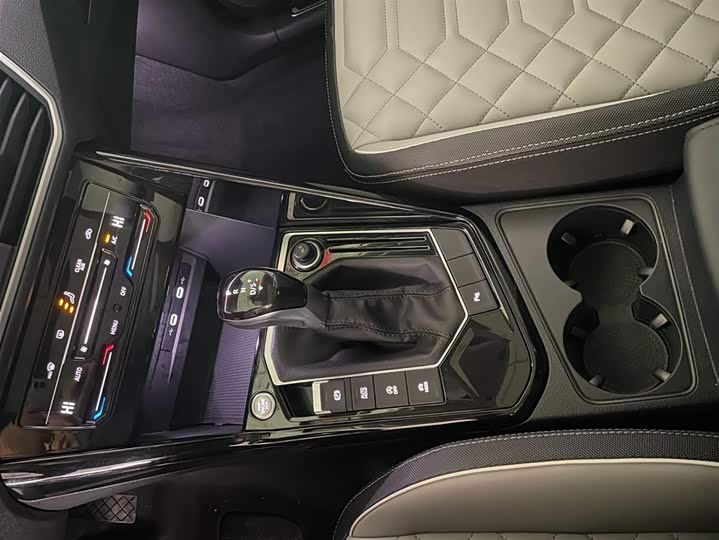Tayron 2023 280TSI 2WD Luxury Plus Advanced фото 14