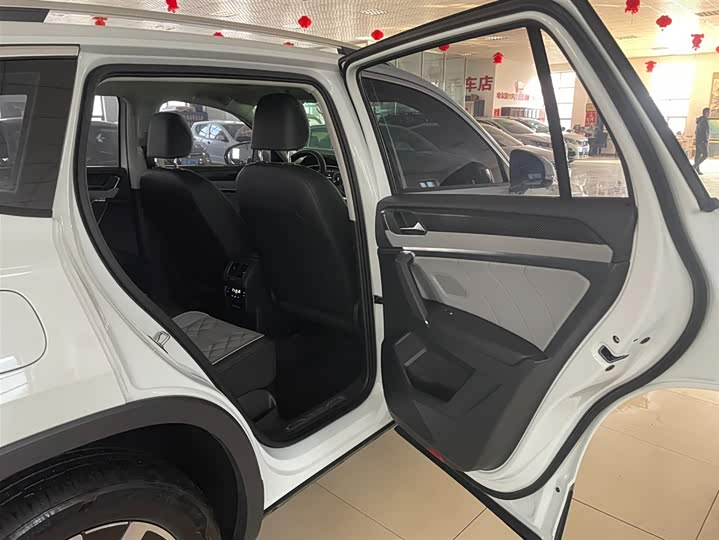 Tayron 2023 280TSI 2WD Luxury Plus Advanced фото 23
