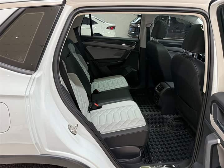 Tayron 2023 280TSI 2WD Luxury Plus Advanced фото 13