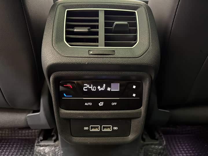 Tayron 2023 280TSI 2WD Luxury Plus Advanced фото 9