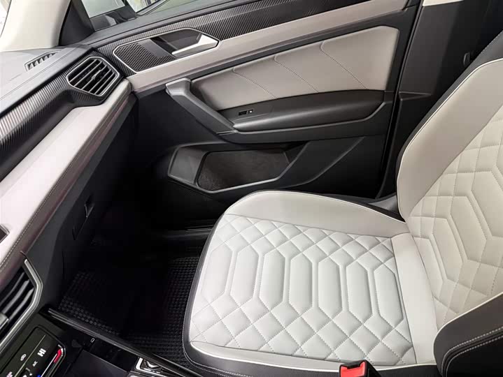 Tayron 2023 280TSI 2WD Luxury Plus Advanced фото 18