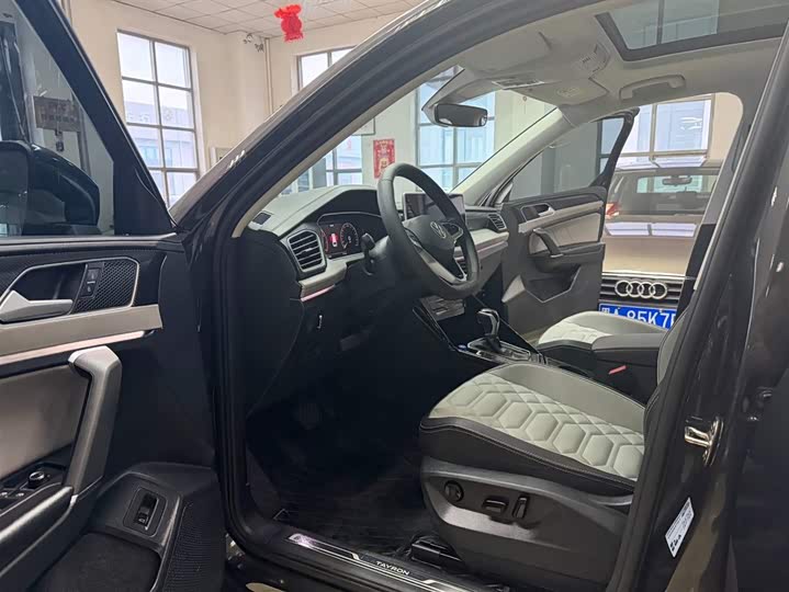 Tayron 2023 280TSI 2WD Luxury Plus Advanced фото 8