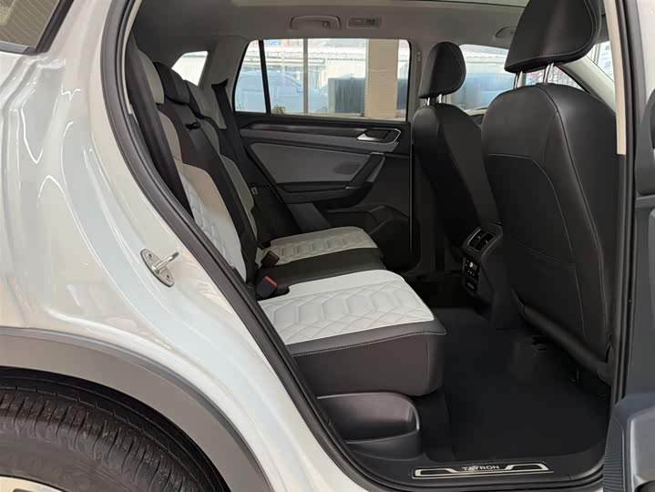 Tayron 2023 280TSI 2WD Luxury Plus Advanced фото 22