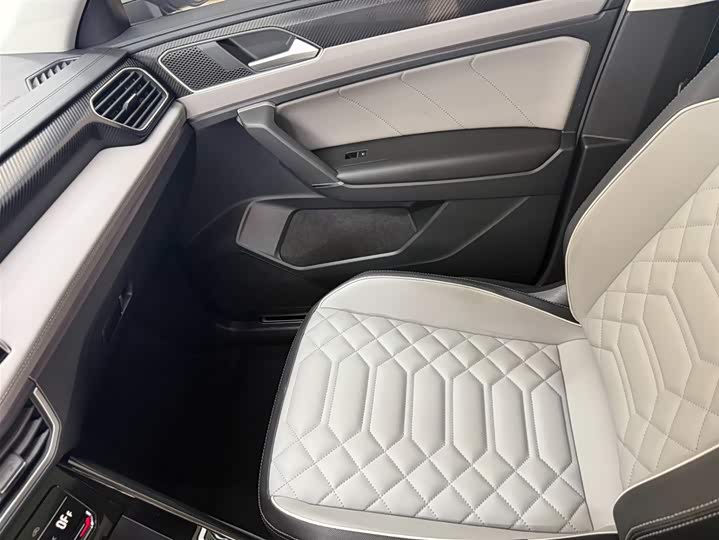 Tayron 2023 280TSI 2WD Luxury Plus Advanced фото 22