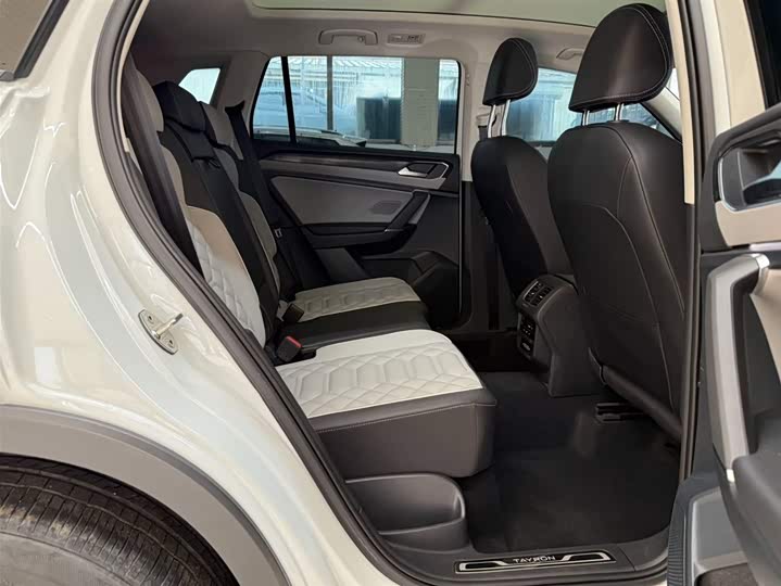 Tayron 2023 280TSI 2WD Luxury Plus Advanced фото 14
