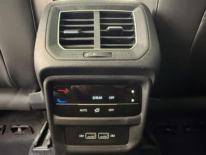 Tayron 2023 280TSI 2WD Luxury Plus Advanced фото 22