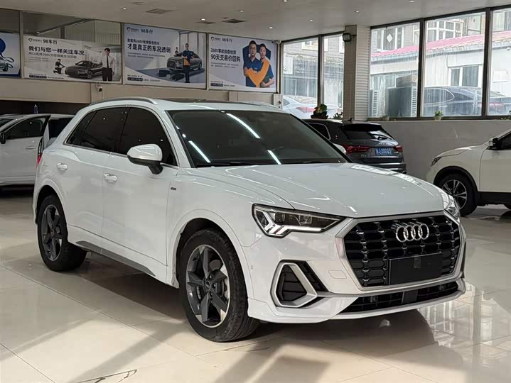 Audi Q3 2022 35 TFSI Fashion Dynamic фото 3