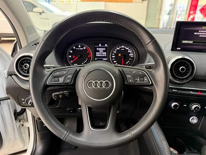 Audi Q2L 2022 35 TFSI фото 7