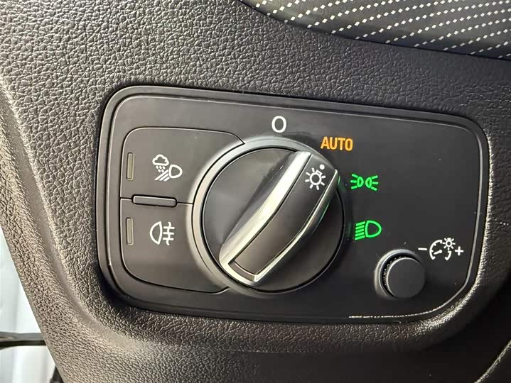 Audi Q2L 2022 35 TFSI фото 18