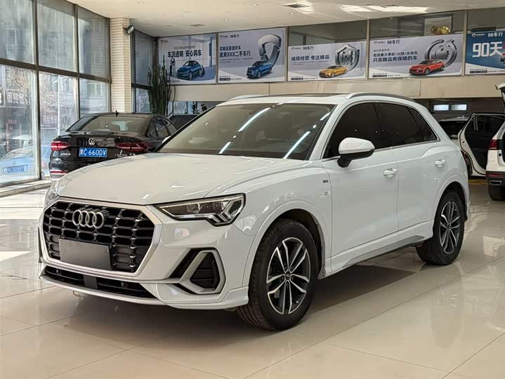 Audi Q3 2022 35 TFSI