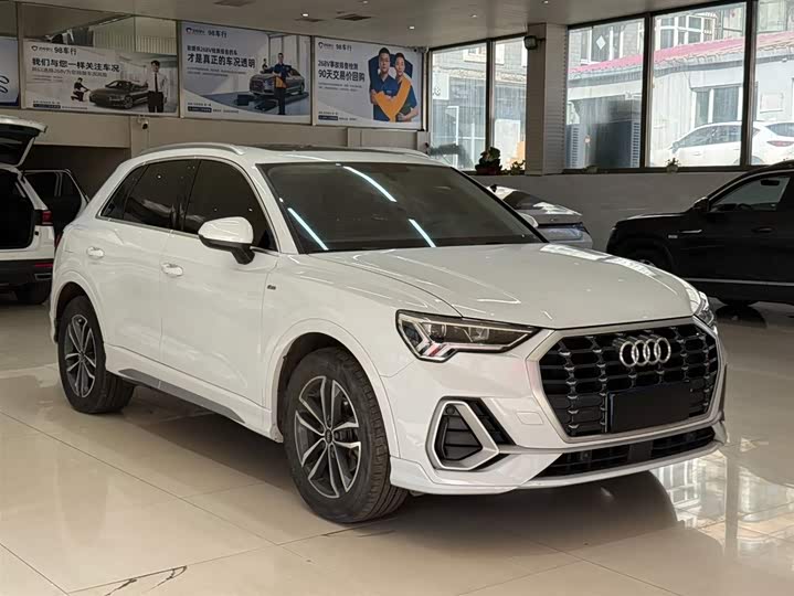 Audi Q3 2022 35 TFSI фото 3