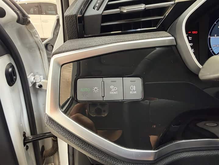 Audi Q3 2022 35 TFSI фото 7