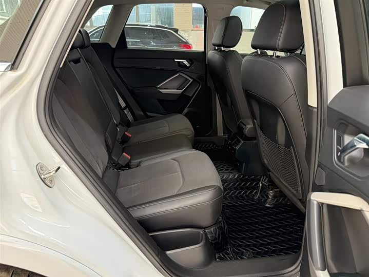 Audi Q3 2022 35 TFSI фото 14