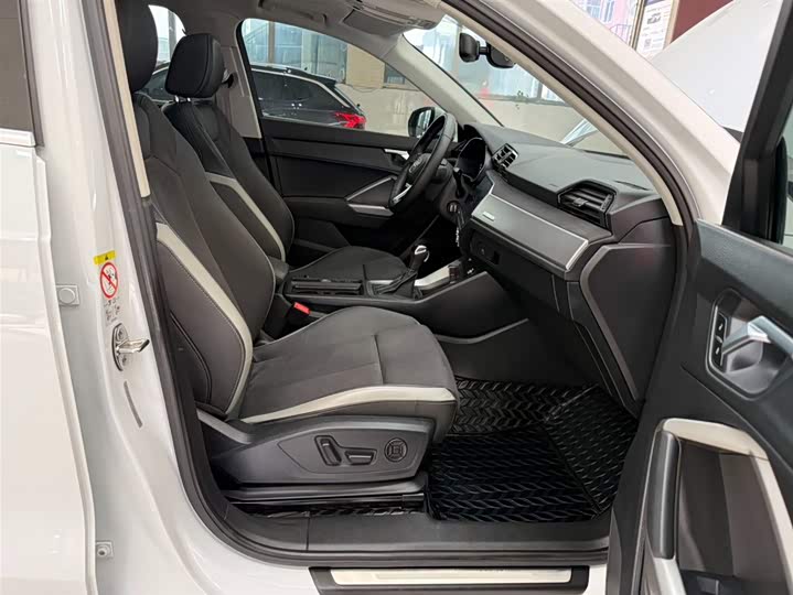 Audi Q3 2022 35 TFSI фото 17