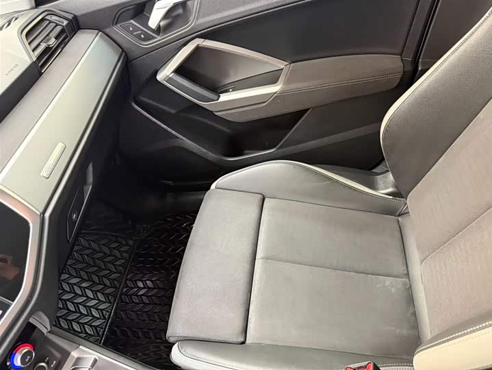 Audi Q3 2022 35 TFSI фото 20
