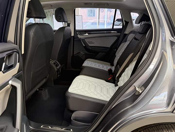 Tayron 2023 280TSI 2WD Luxury Plus Advanced фото 8