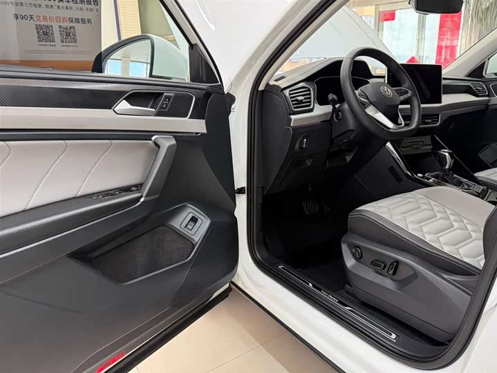 Tayron 2023 280TSI 2WD Luxury Plus Advanced фото 8