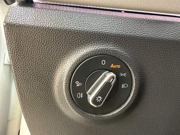 Tayron 2023 280TSI 2WD Luxury Plus Advanced фото 9