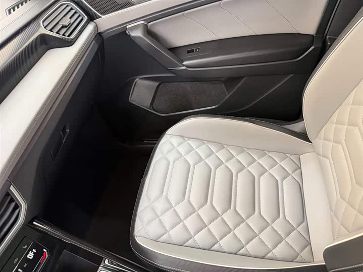 Tayron 2023 280TSI 2WD Luxury Plus Advanced фото 13