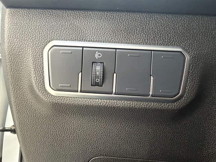 Haval M6 2021 Plus 1.5T DCT Luxury фото 18