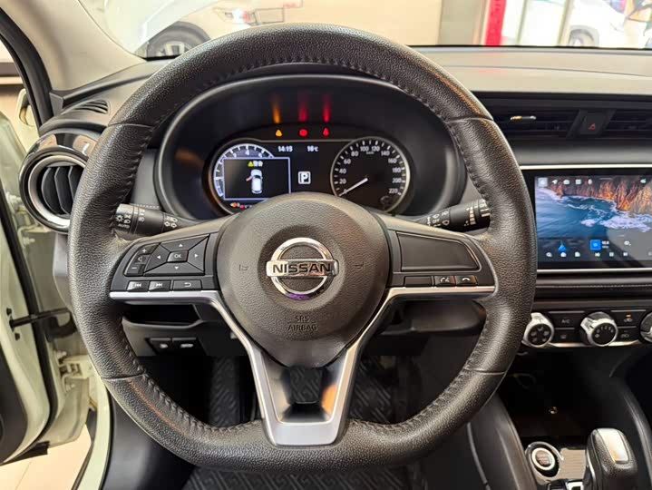 Kicks 2021 1.5L XV CVT Luxury фото 15