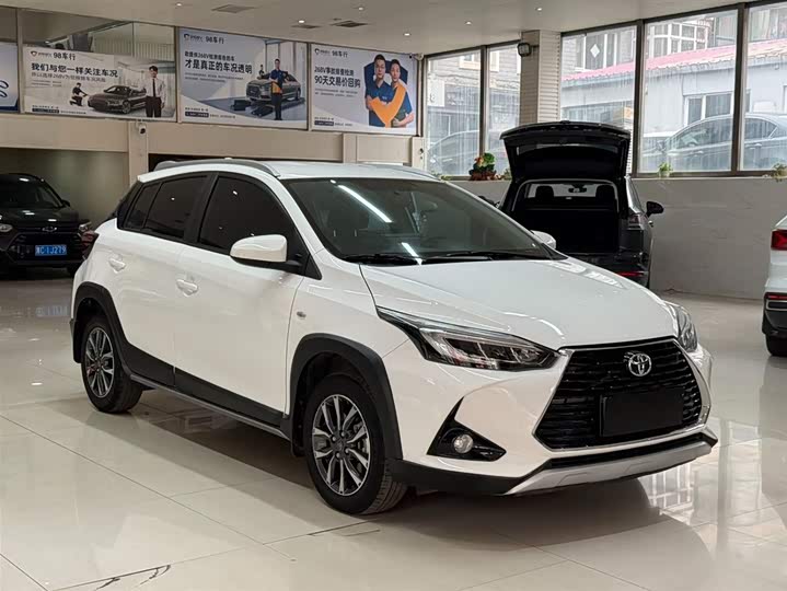 Yaris L 2022 X 1.5L CVT Luxury Plus фото 3