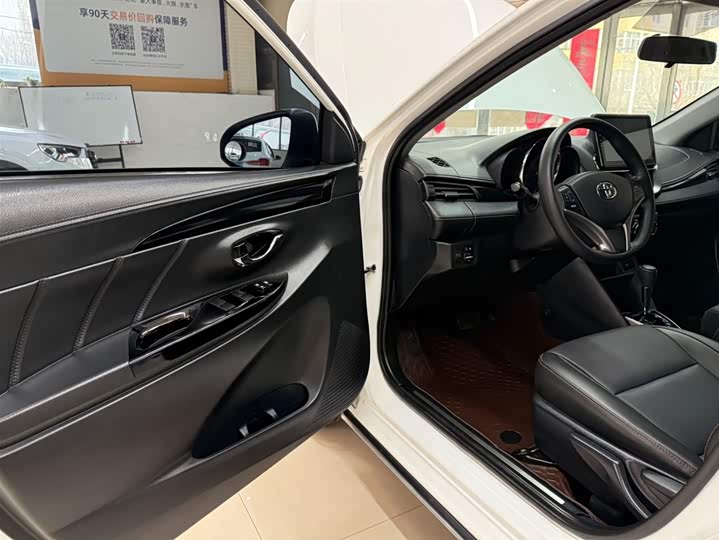 Yaris L 2022 X 1.5L CVT Luxury Plus фото 10