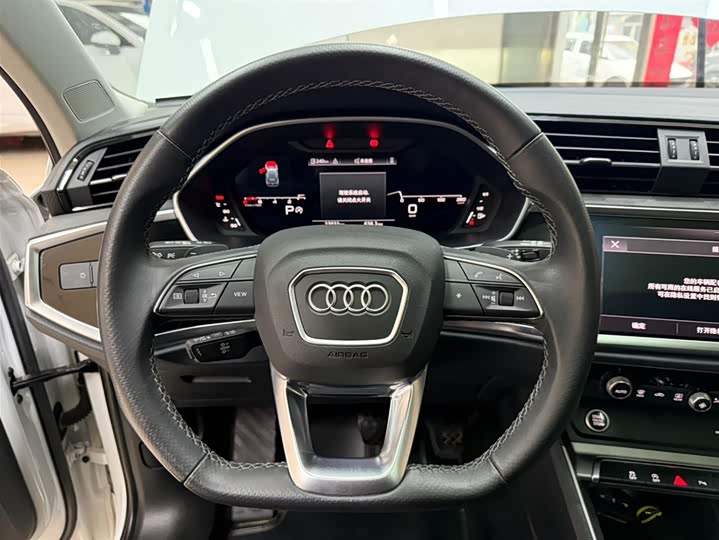 Audi Q3 2022 35 TFSI Fashion Dynamic фото 9