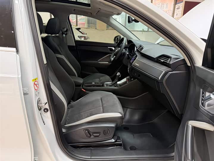 Audi Q3 2022 35 TFSI Fashion Dynamic фото 22