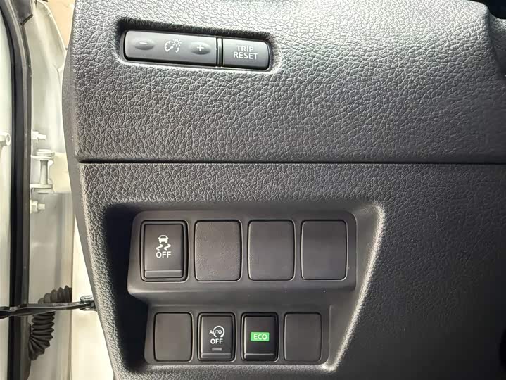 Qashqai 2022 2.0L CVT XV Prem Luxury фото 9