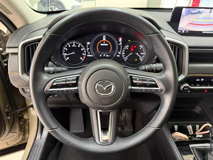 Mazda CX-50 2023 2.0L фото 10